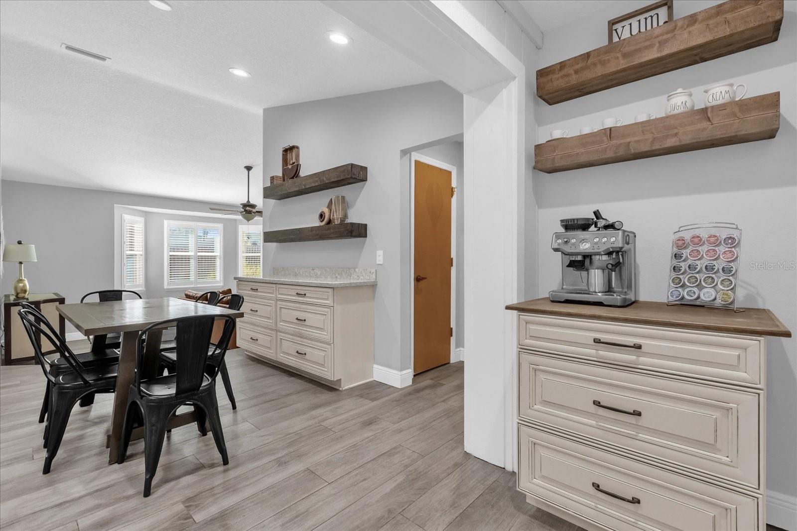 Image 17 of 38 For 836 Maraval Court