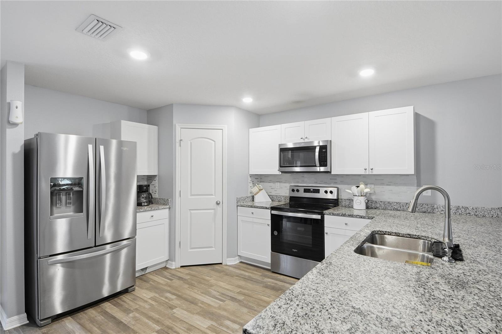 Image 10 of 48 For 1406 Teal Court