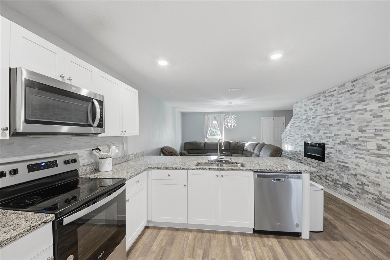 Image 12 of 48 For 1406 Teal Court