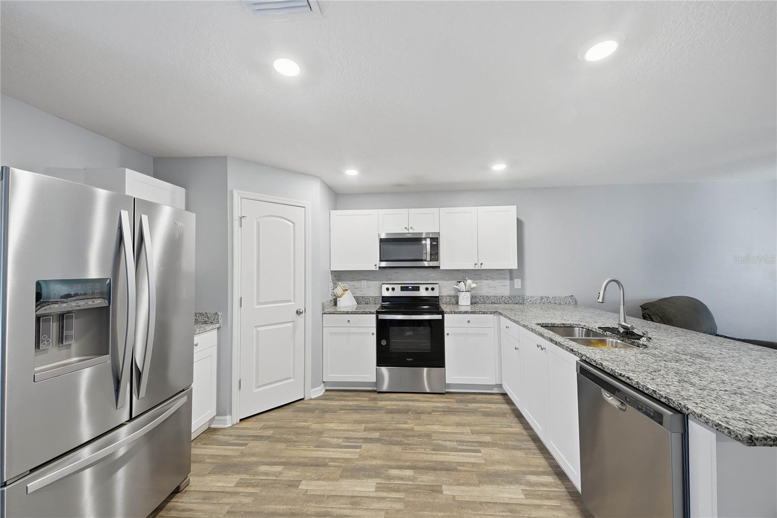 Image 13 of 48 For 1406 Teal Court