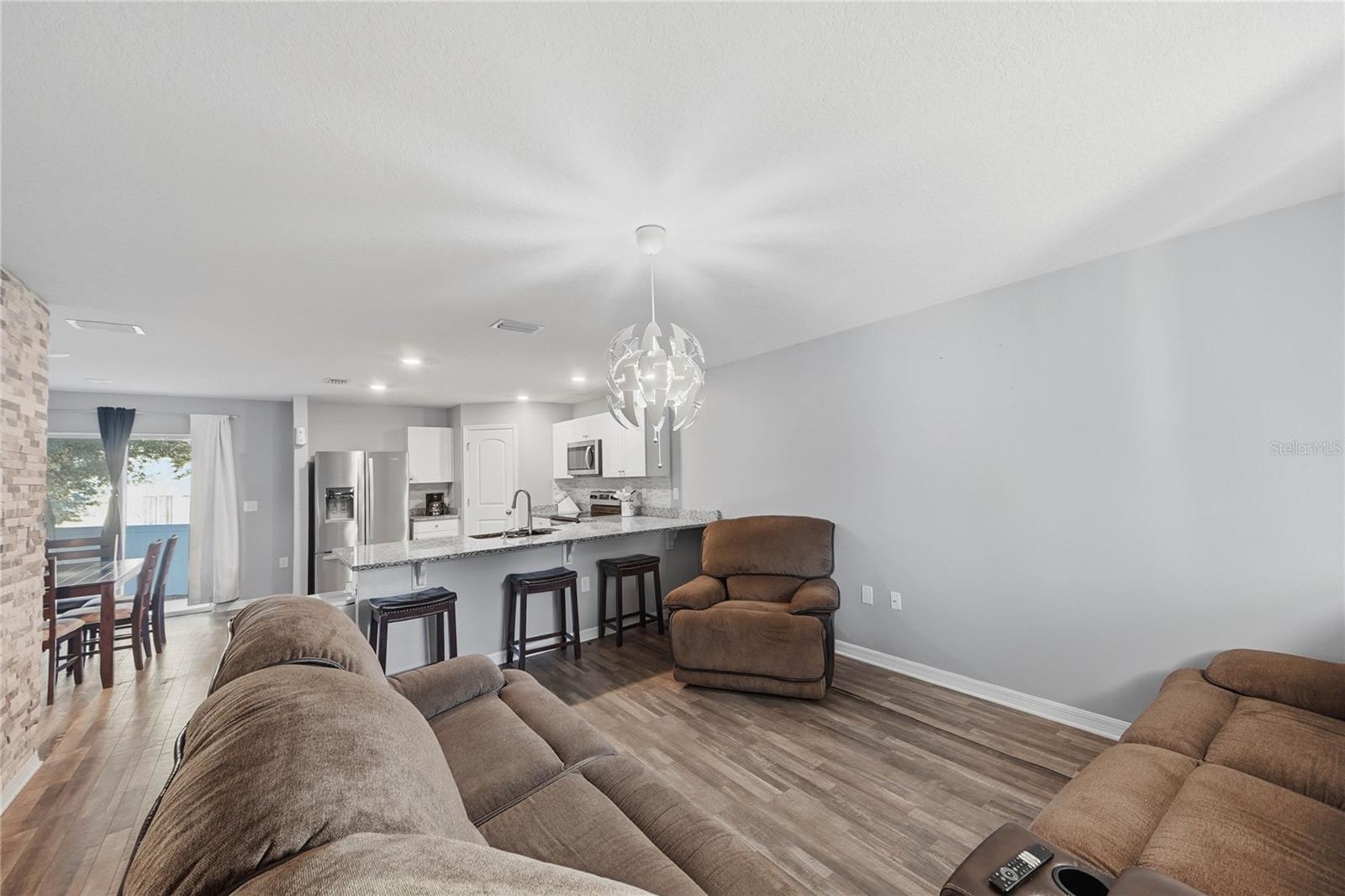 Image 4 of 48 For 1406 Teal Court