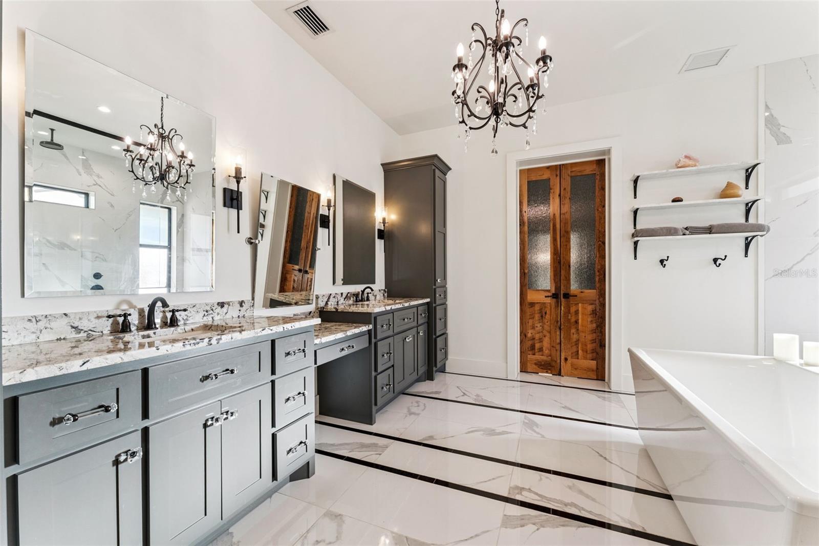 Image 16 of 42 For 2072 Starboard Drive