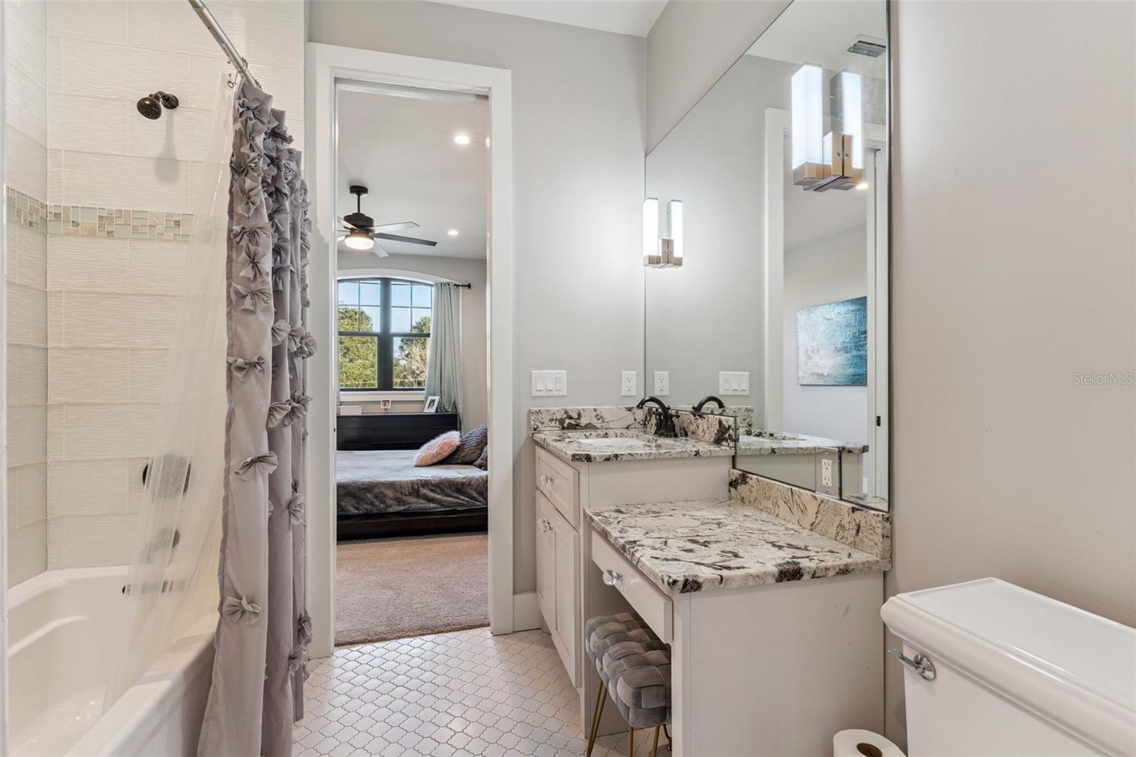 Image 24 of 42 For 2072 Starboard Drive