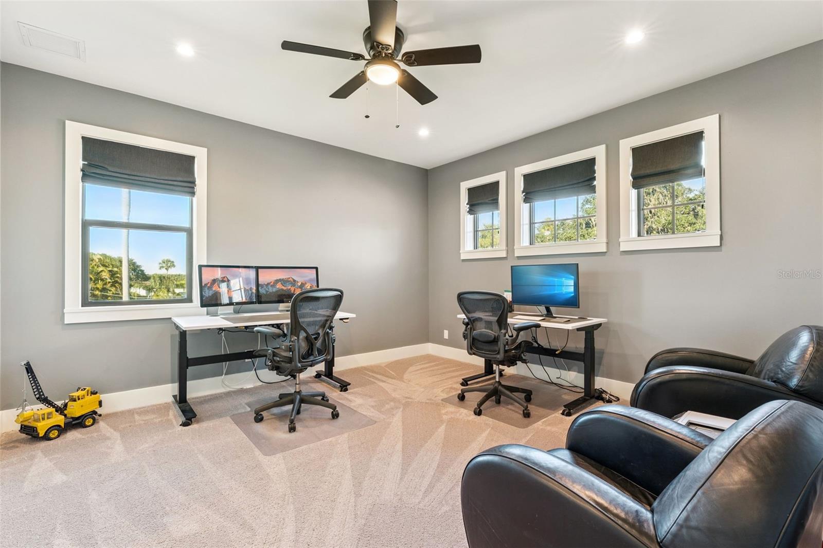 Image 30 of 42 For 2072 Starboard Drive