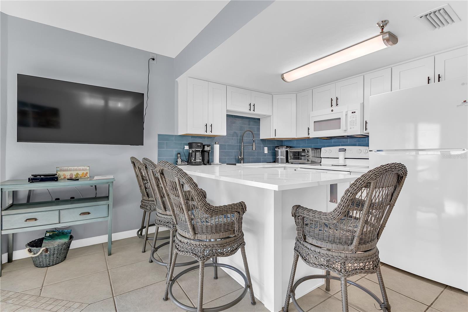 Image 4 of 30 For 3647 Atlantic Avenue 407