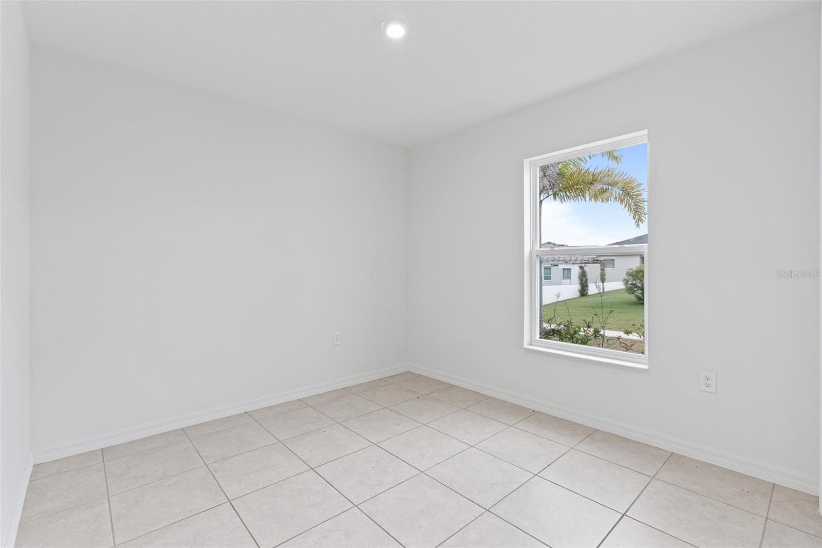 Image 16 of 35 For 1557 Venice Lane