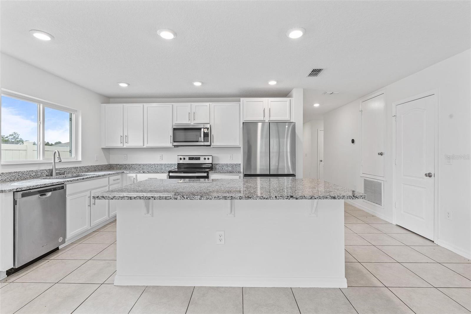 Image 30 of 35 For 1557 Venice Lane