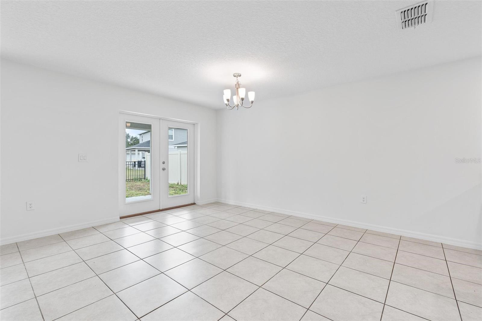 Image 31 of 35 For 1557 Venice Lane