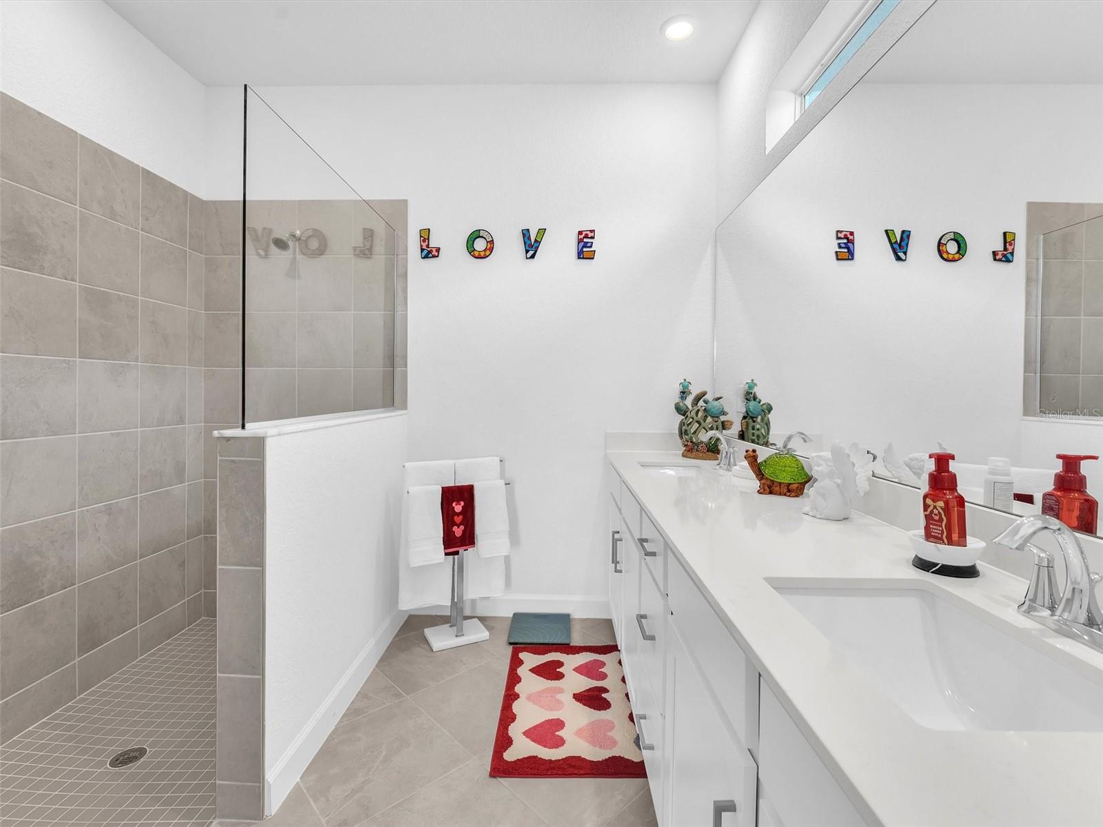 Image 10 of 26 For 7973 Lakes Edge Lane