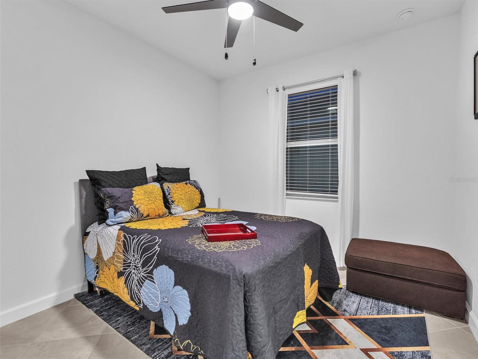 Image 14 of 26 For 7973 Lakes Edge Lane