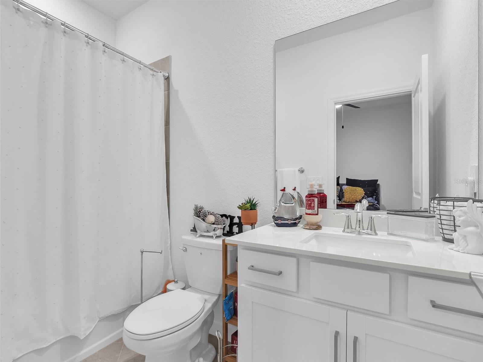 Image 15 of 26 For 7973 Lakes Edge Lane