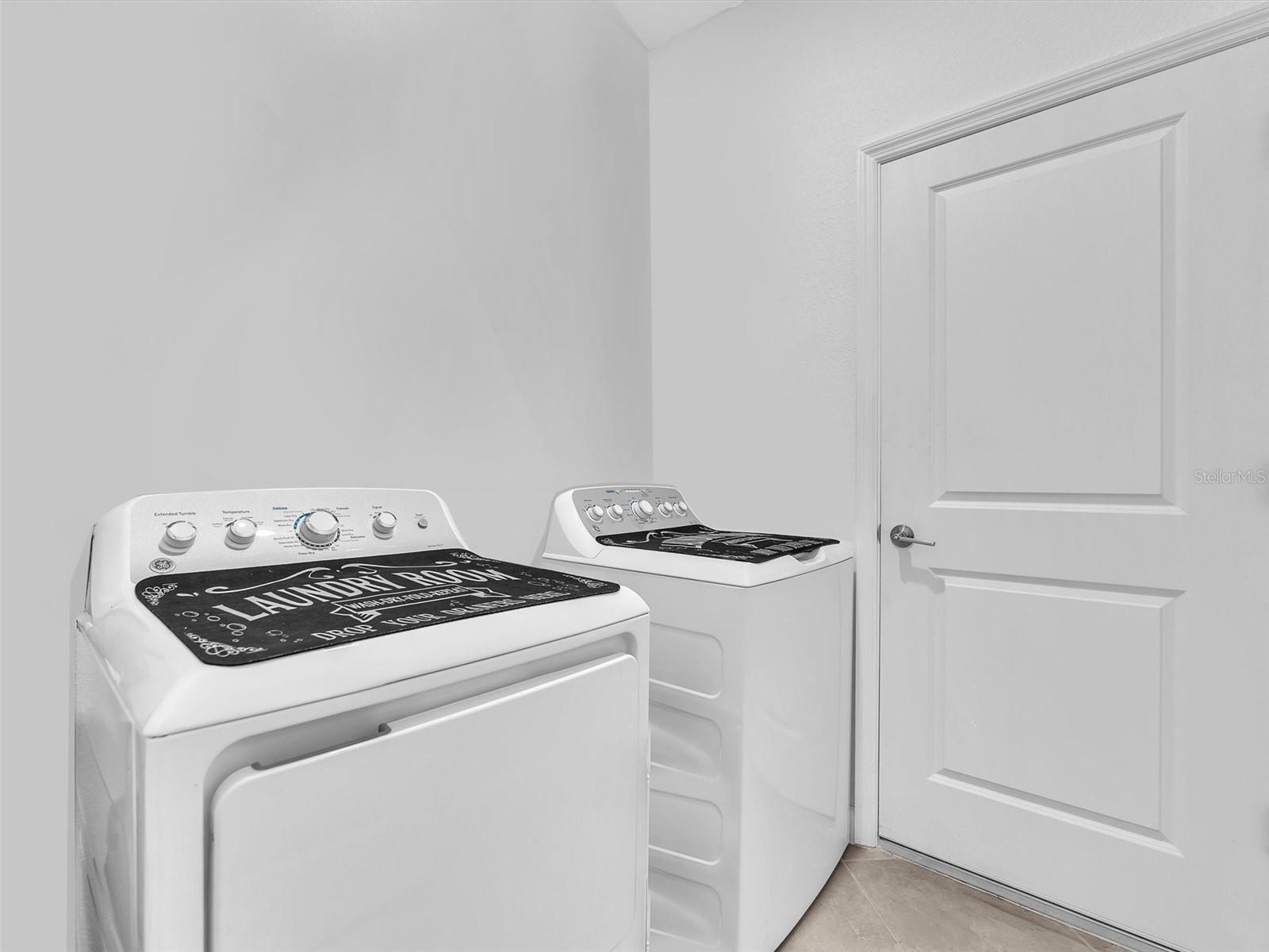 Image 16 of 26 For 7973 Lakes Edge Lane