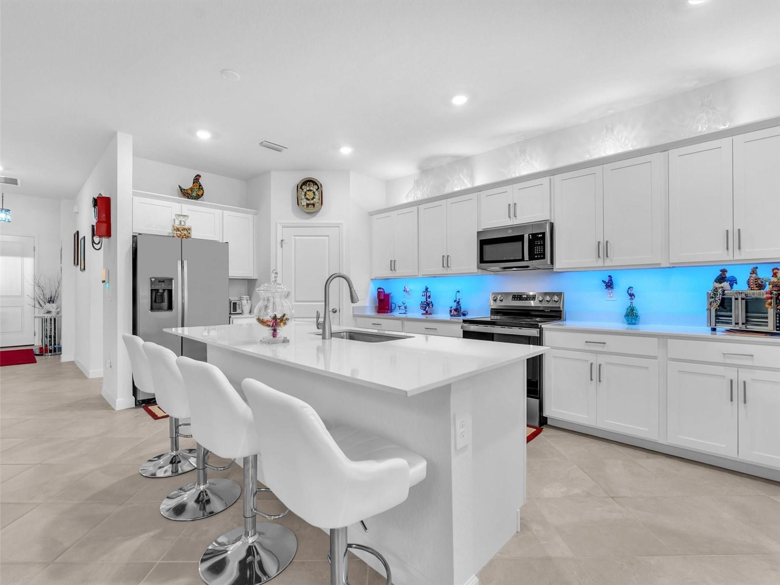 Image 6 of 26 For 7973 Lakes Edge Lane