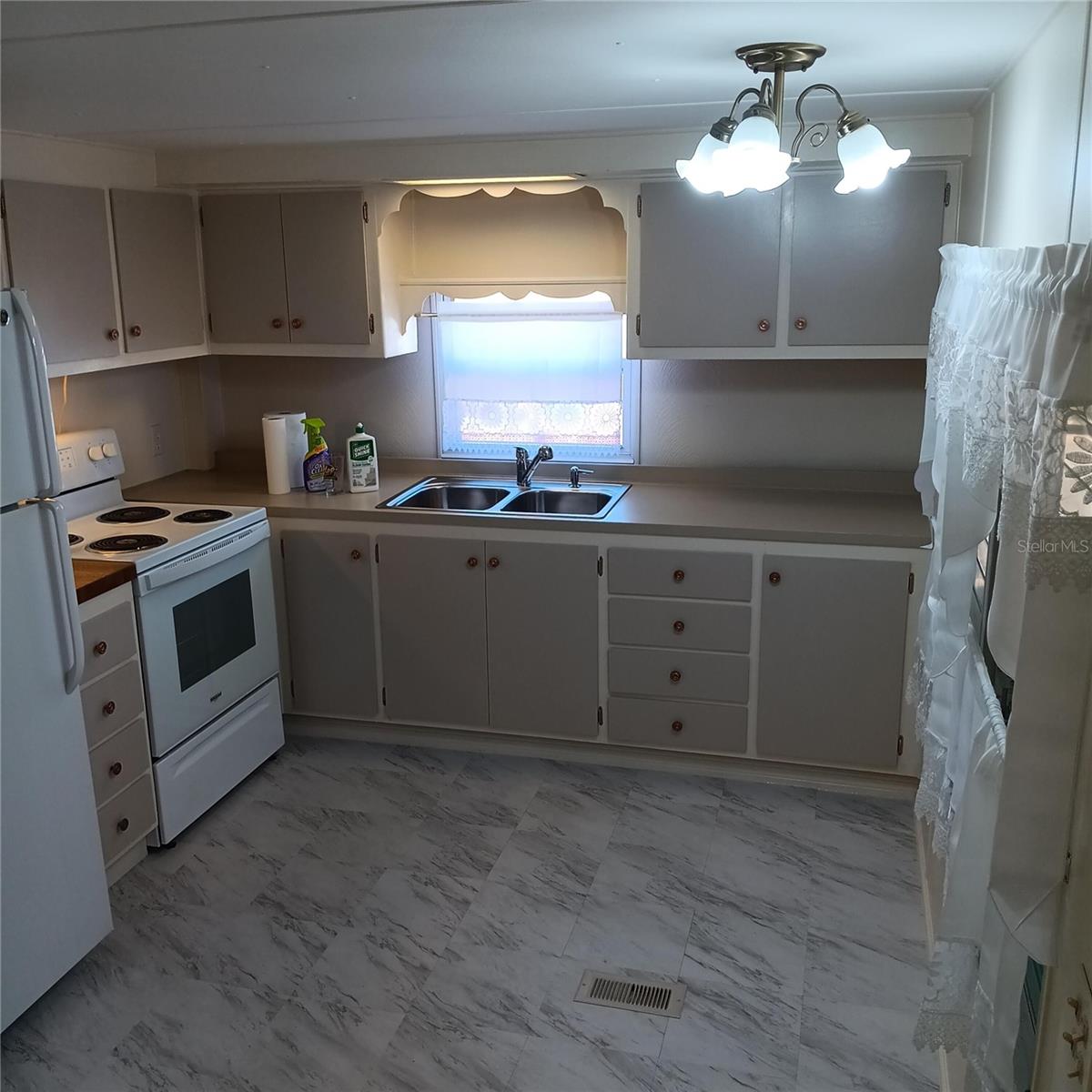 Image 10 of 35 For 810 49th Avenue