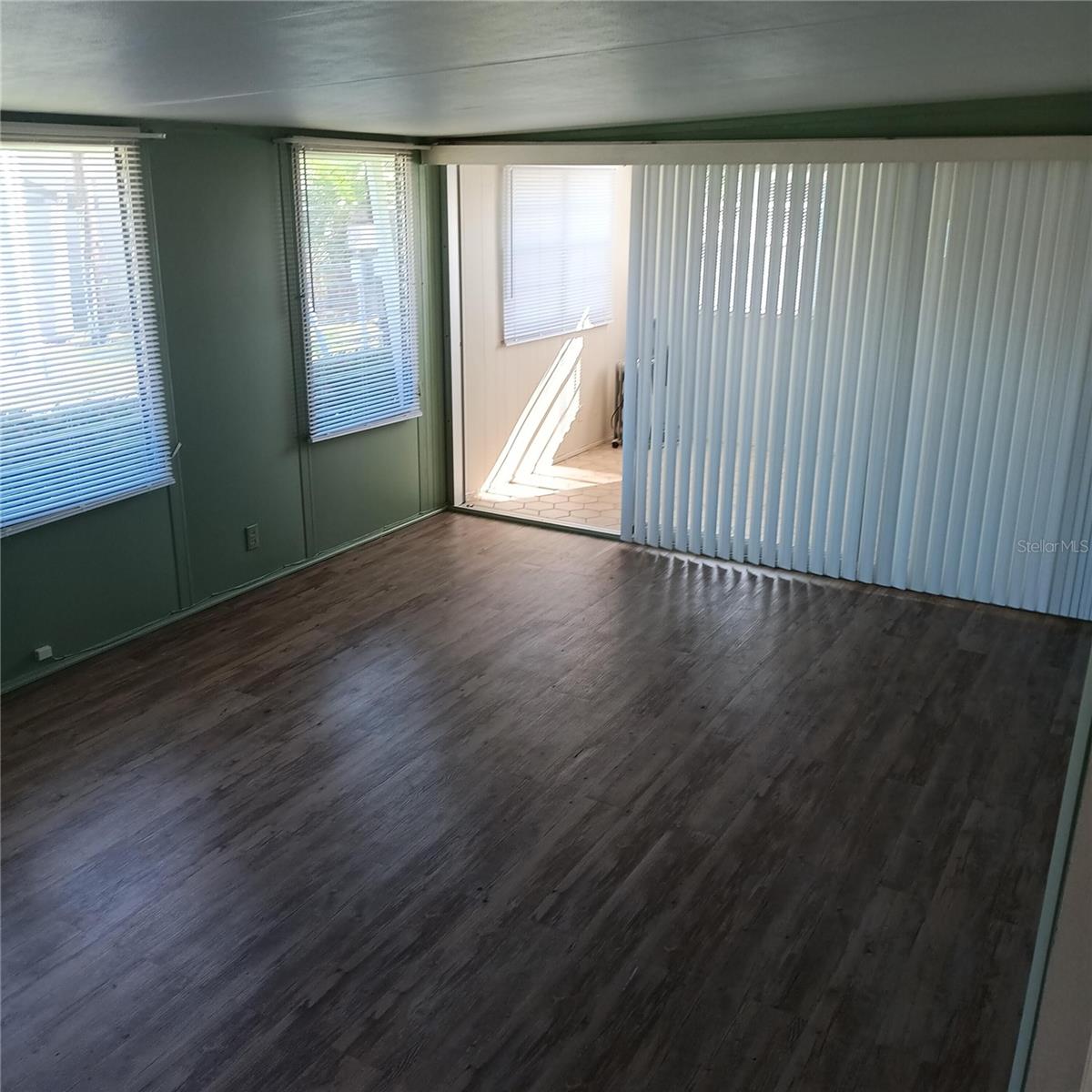 Image 16 of 35 For 810 49th Avenue