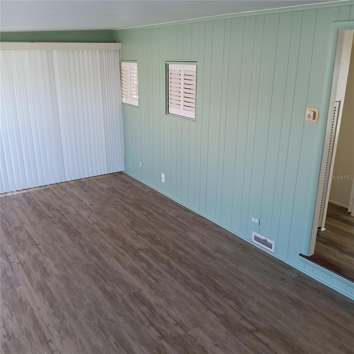 Image 17 of 35 For 810 49th Avenue