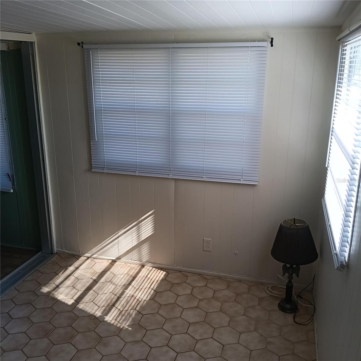 Image 19 of 35 For 810 49th Avenue