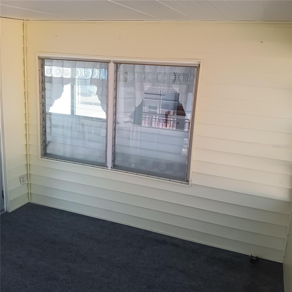 Image 22 of 35 For 810 49th Avenue