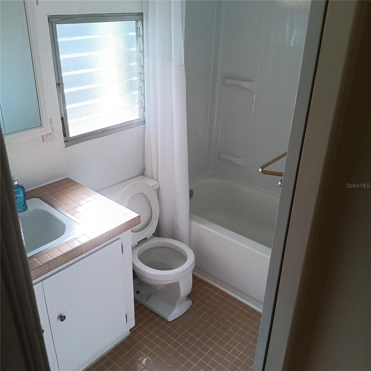 Image 26 of 35 For 810 49th Avenue