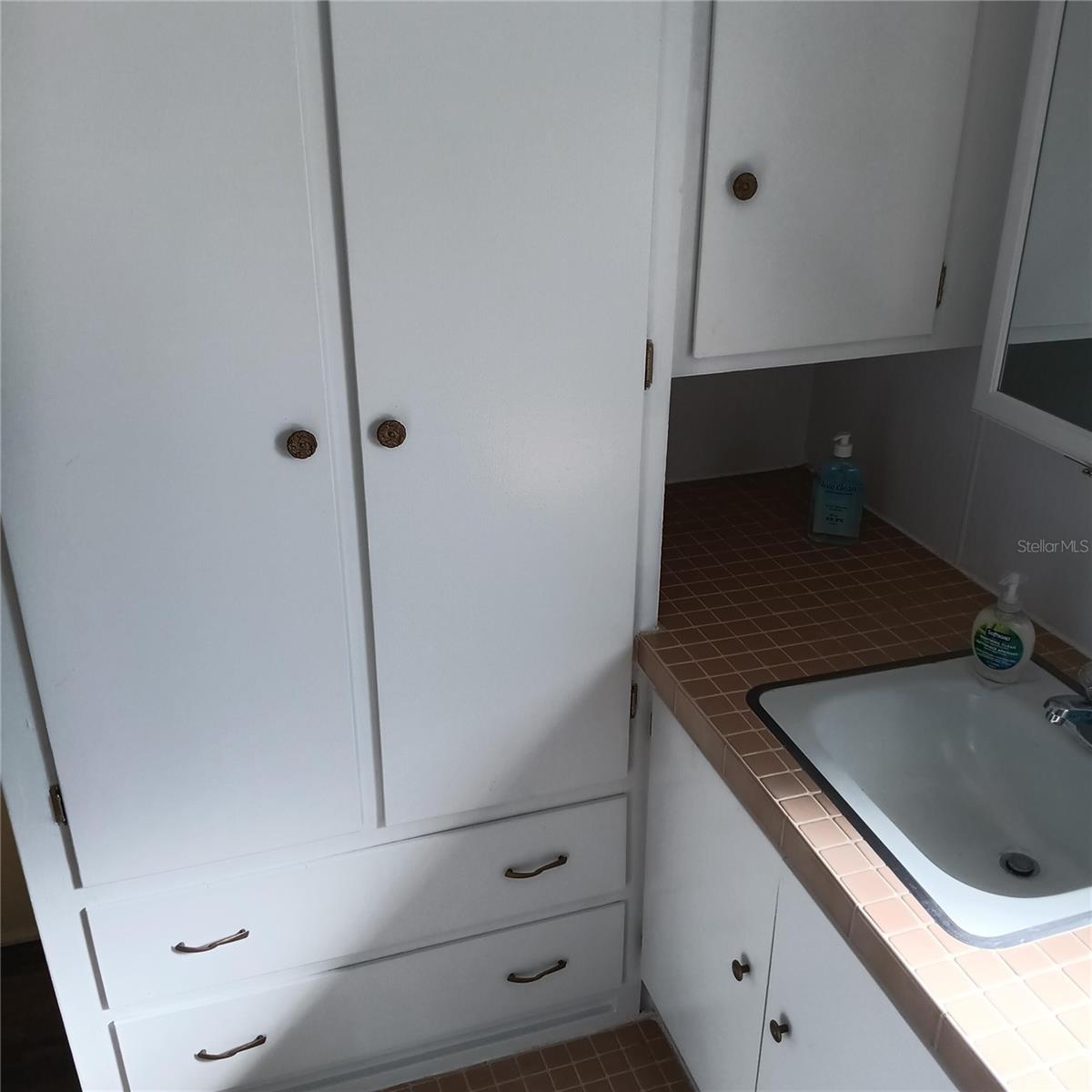 Image 27 of 35 For 810 49th Avenue