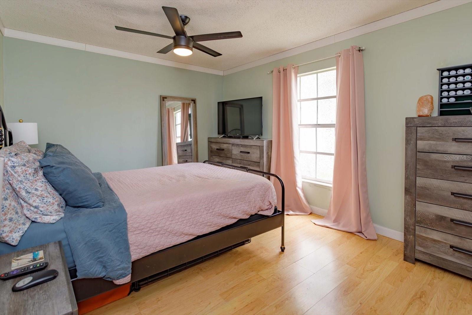 Image 17 of 26 For 902 Nicole Boulevard