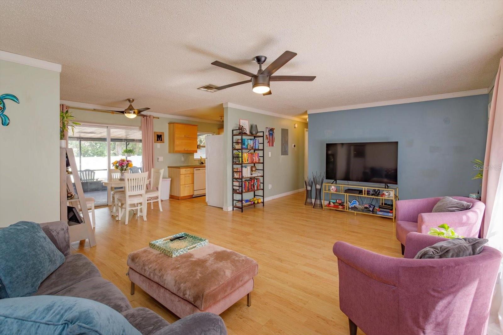 Image 8 of 26 For 902 Nicole Boulevard