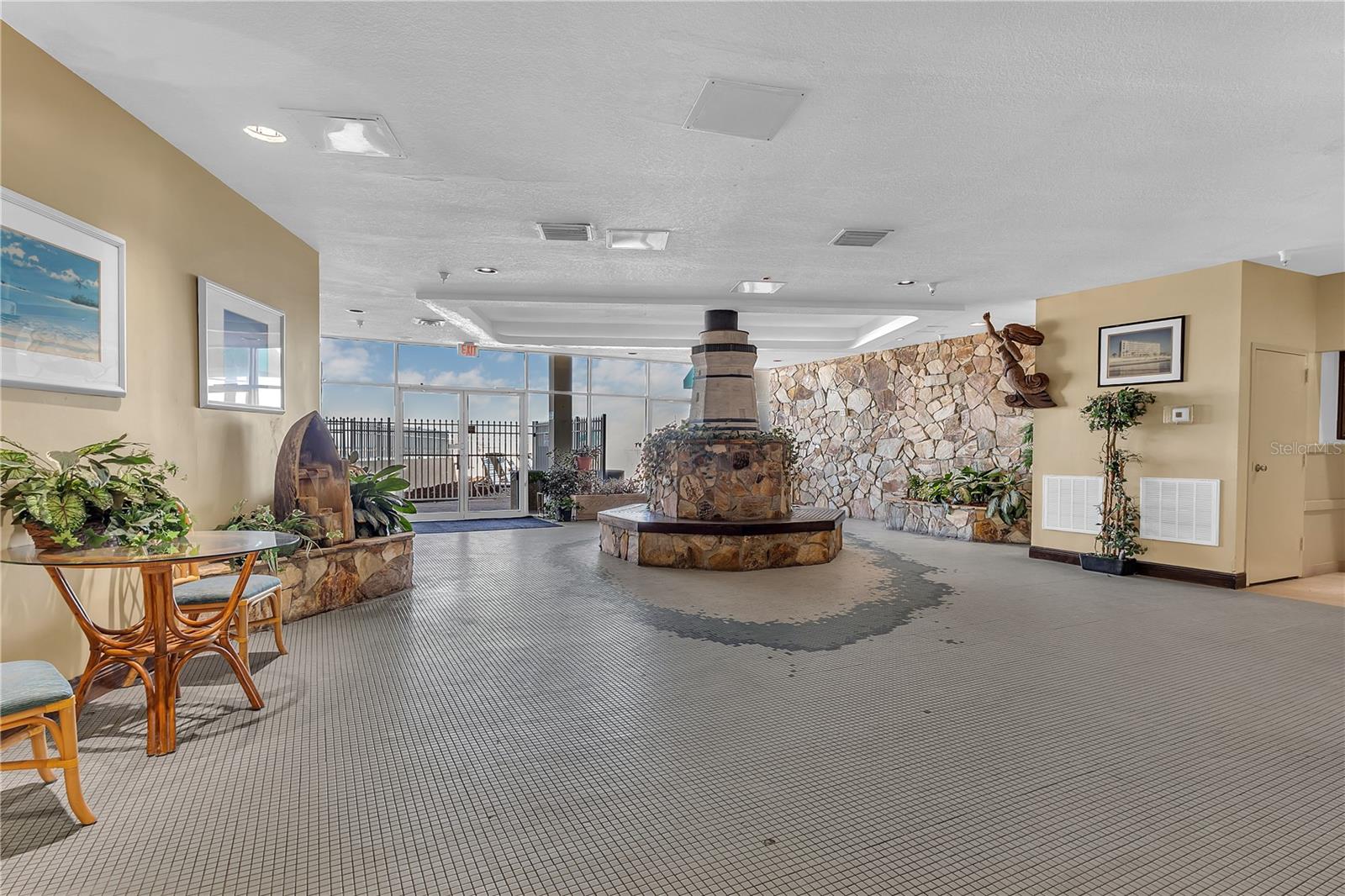 Image 13 of 24 For 701 Atlantic Avenue 508