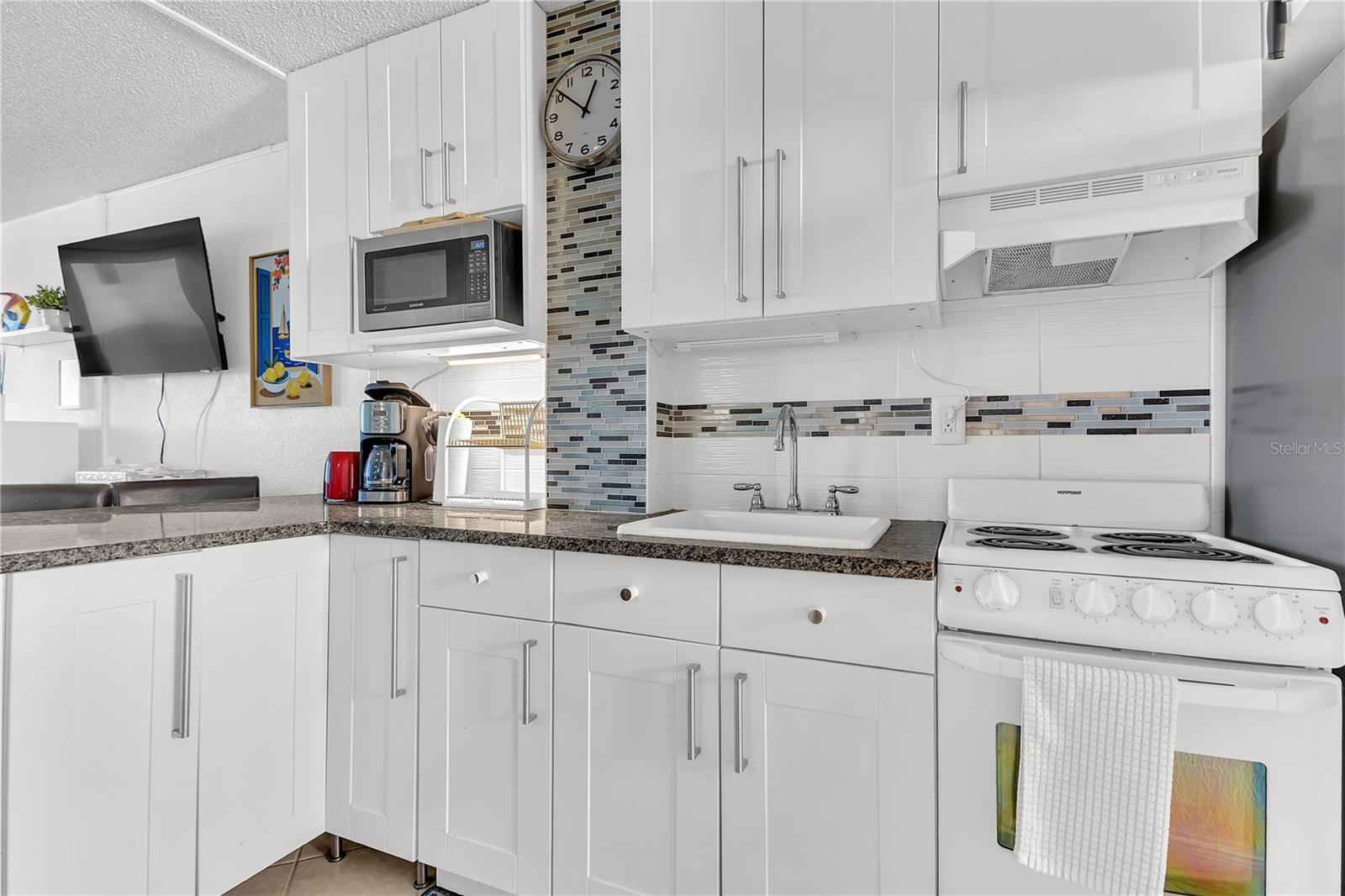 Image 7 of 24 For 701 Atlantic Avenue 508