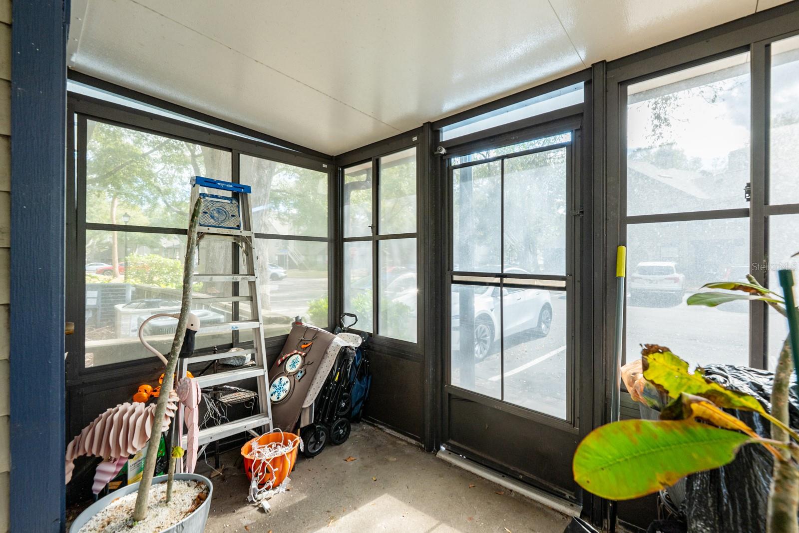 Image 15 of 20 For 954 Forest Ridge Court 106