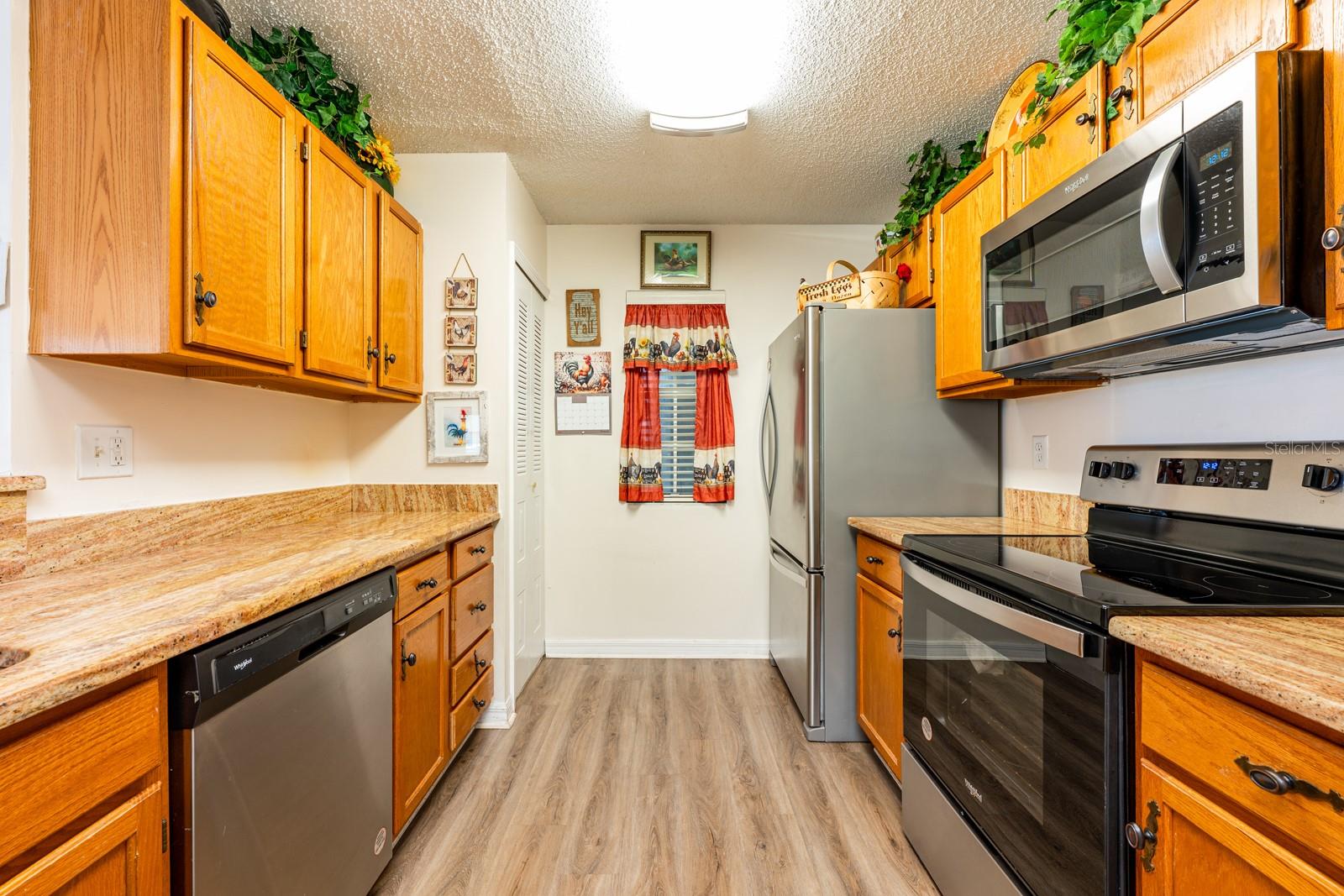 Image 7 of 20 For 954 Forest Ridge Court 106