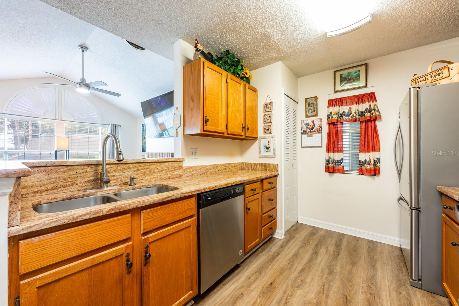 Image 9 of 20 For 954 Forest Ridge Court 106