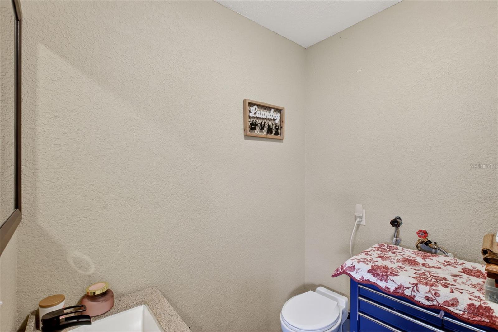 Image 20 of 38 For 464 Judy Street