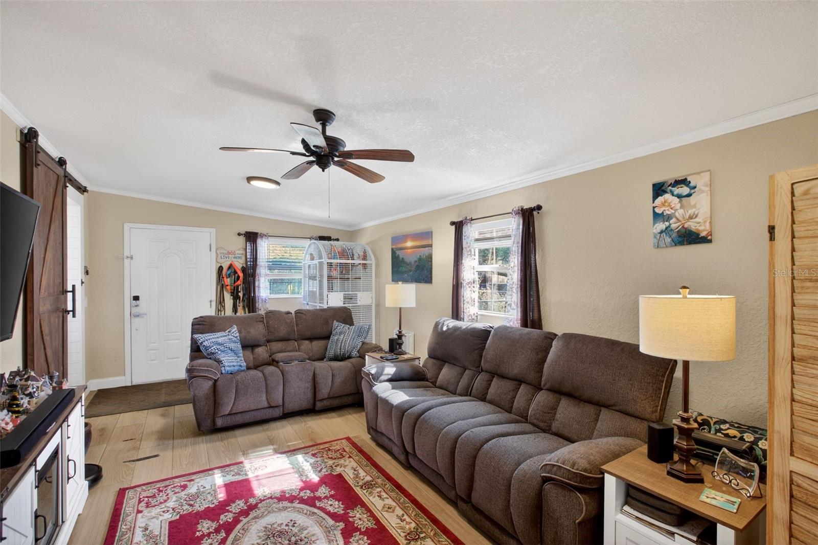 Image 7 of 38 For 464 Judy Street