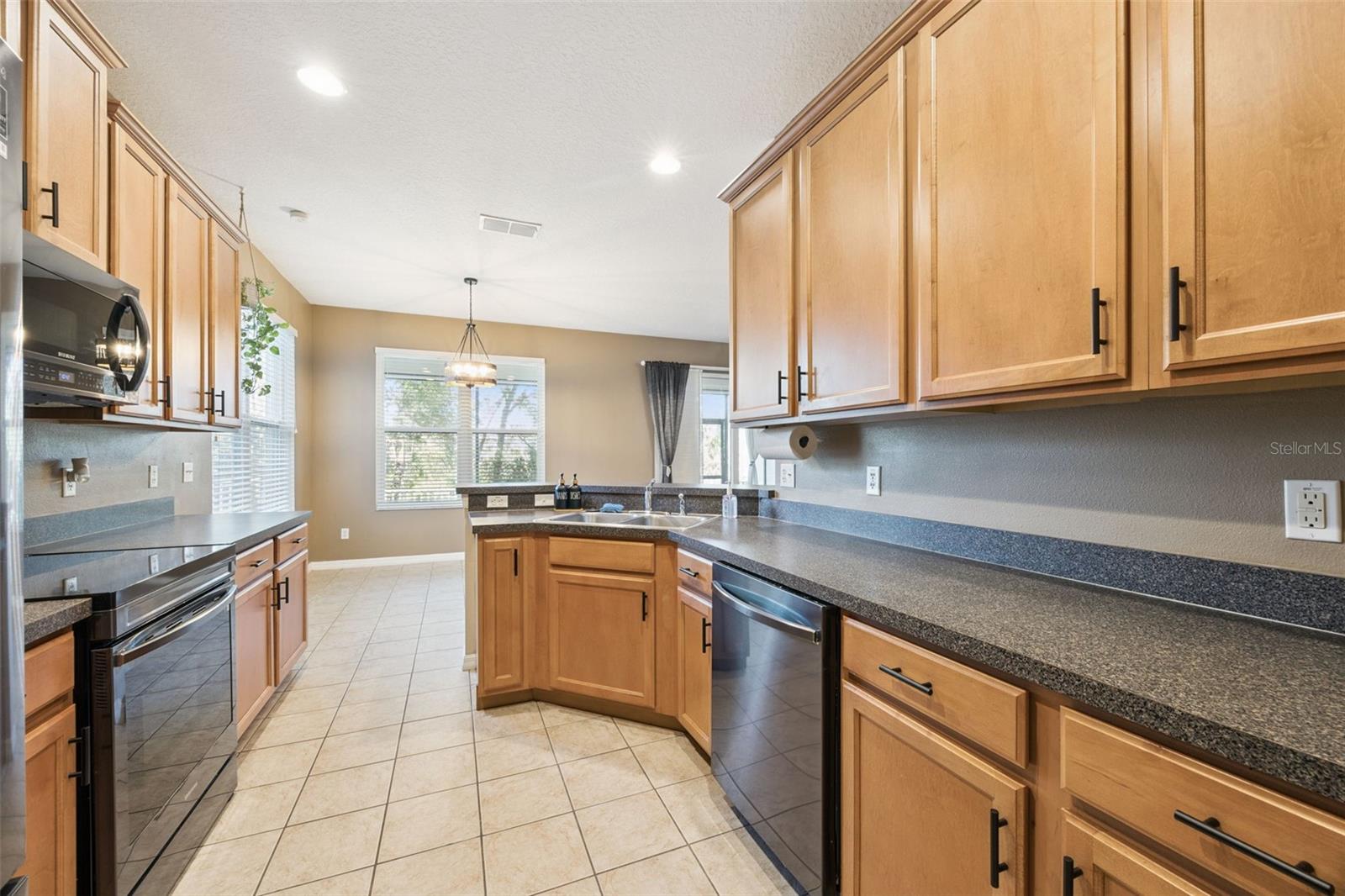 Image 10 of 35 For 8356 Baywood Vista Drive