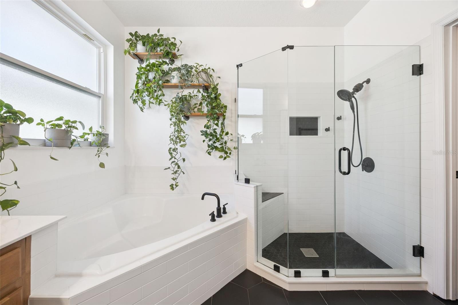 Image 16 of 35 For 8356 Baywood Vista Drive