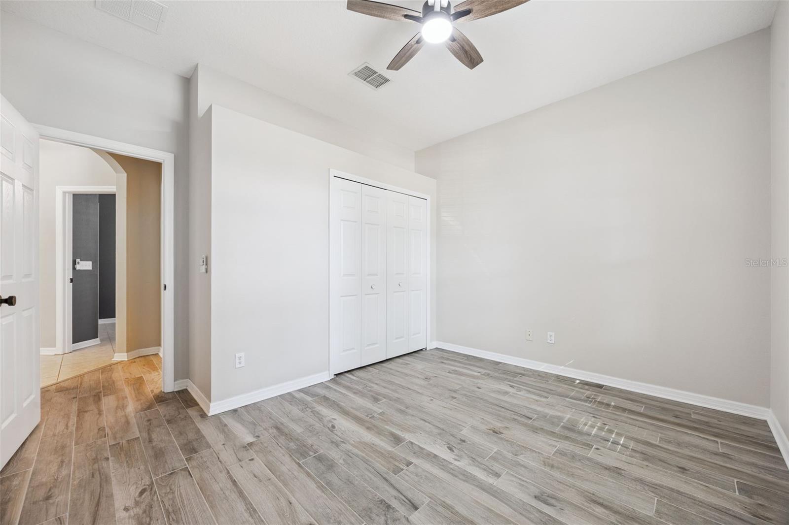 Image 18 of 35 For 8356 Baywood Vista Drive