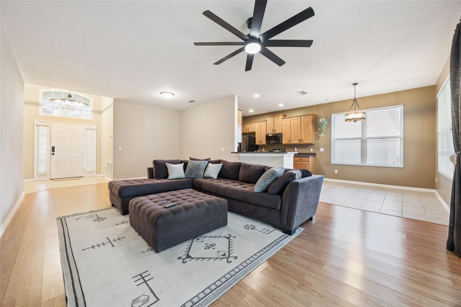 Image 4 of 35 For 8356 Baywood Vista Drive