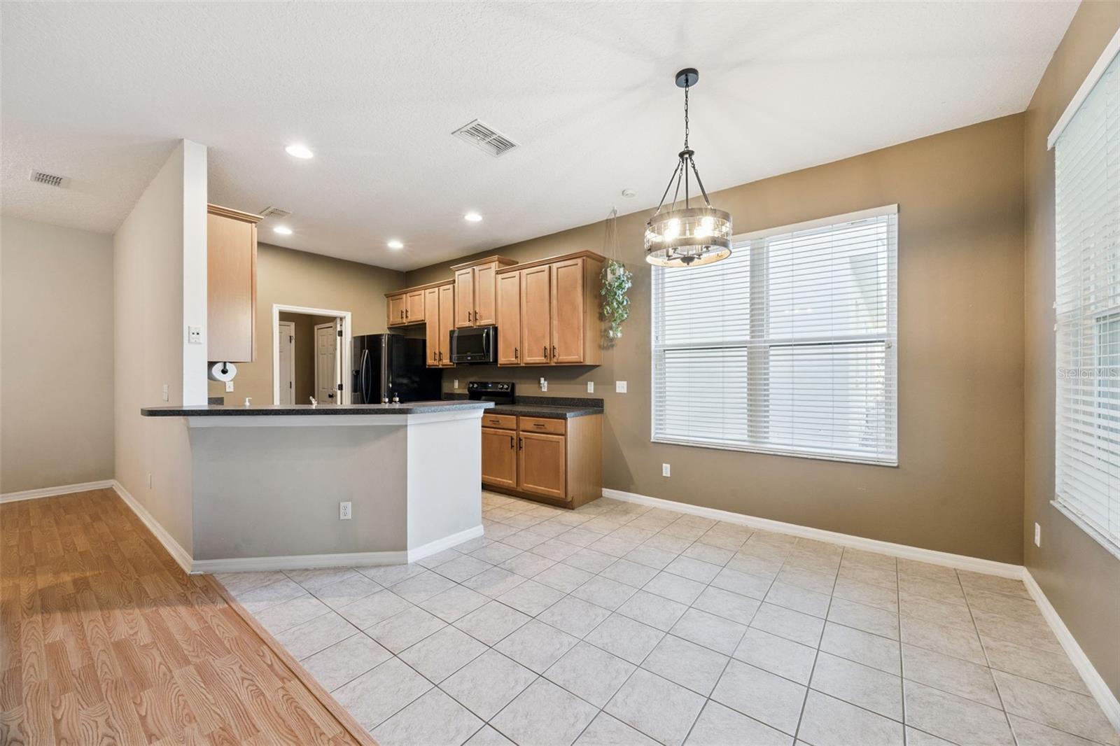 Image 8 of 35 For 8356 Baywood Vista Drive