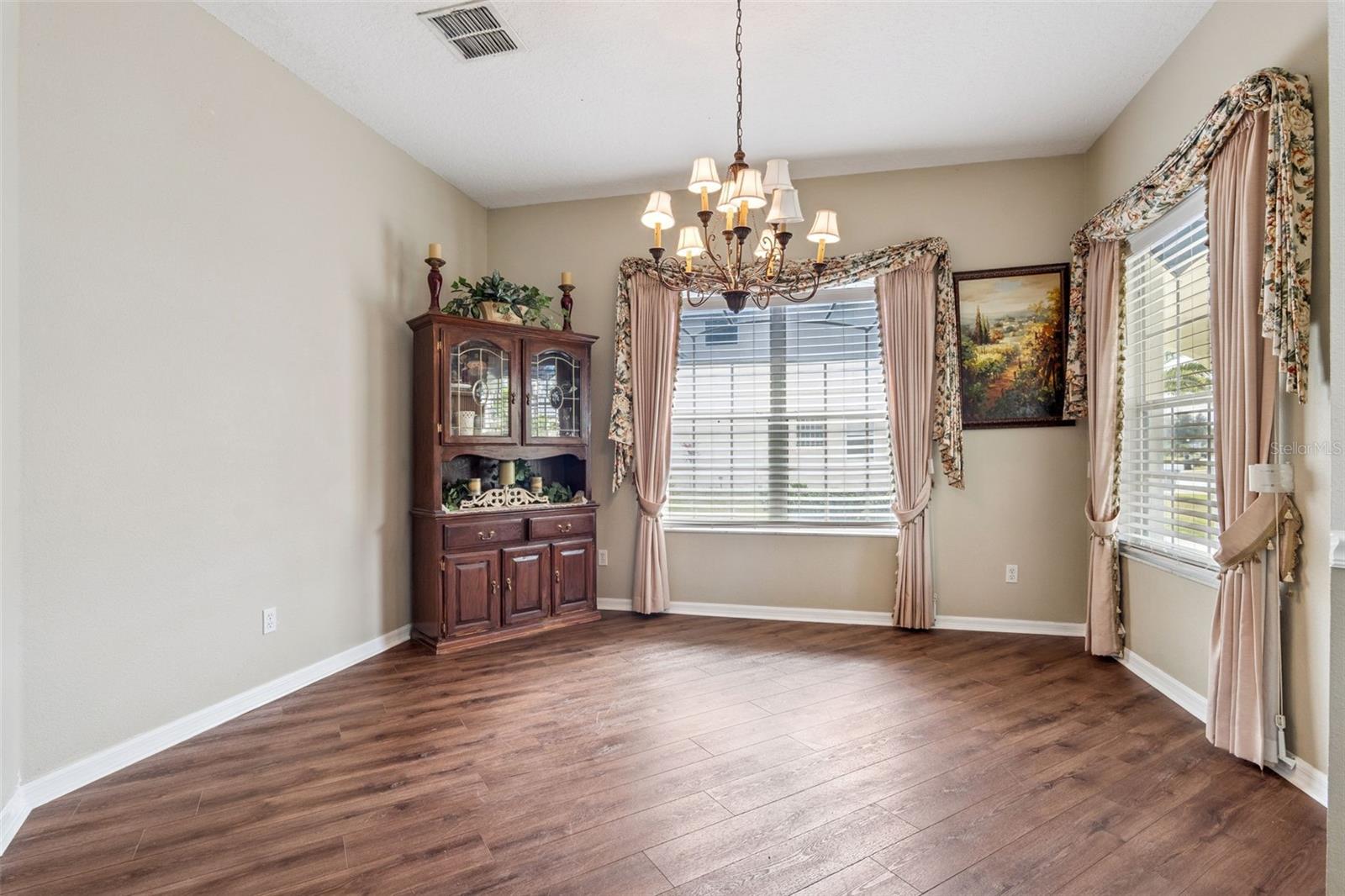 Image 18 of 43 For 12002 Shadowbrook Lane