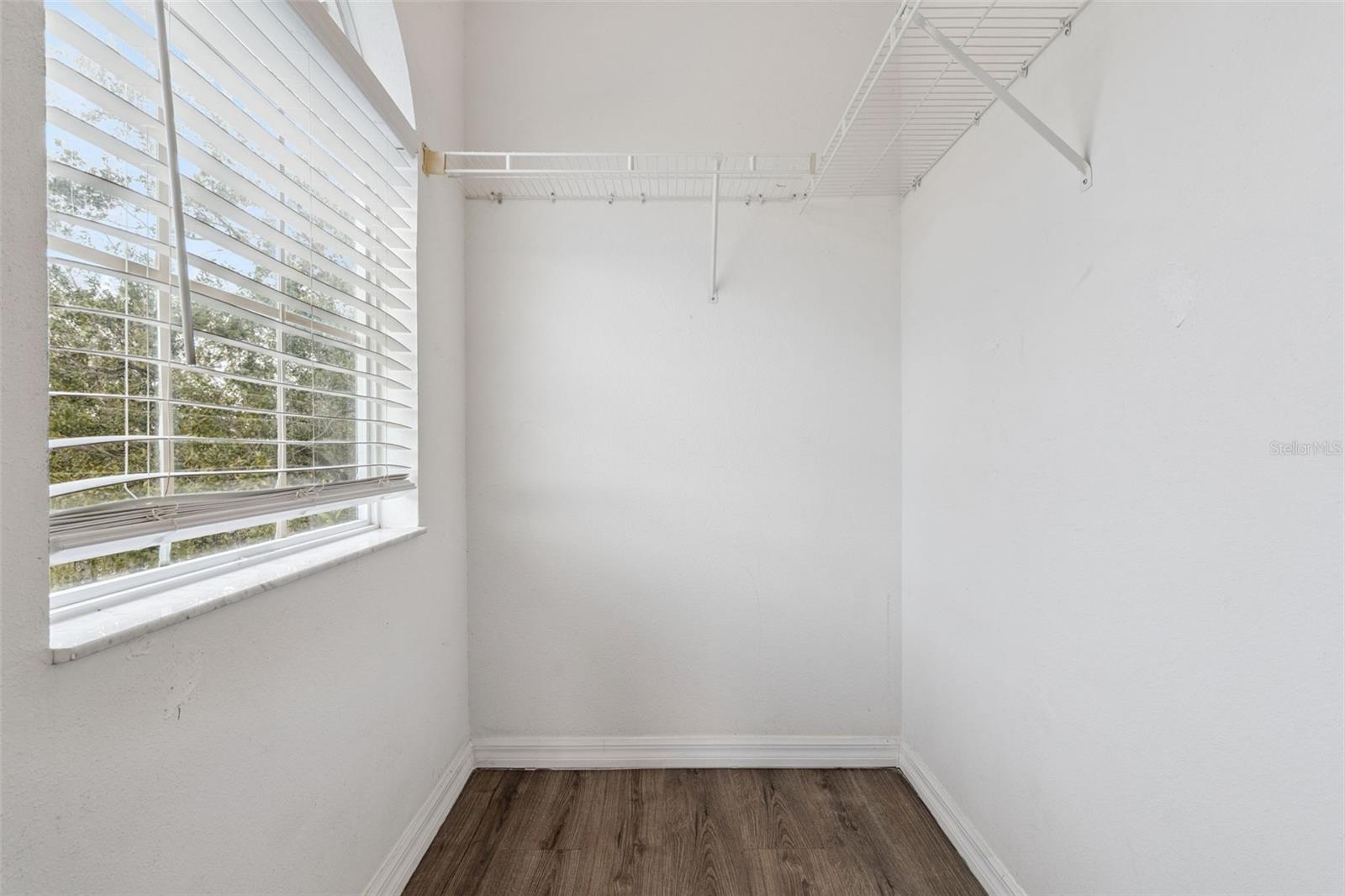 Image 27 of 43 For 12002 Shadowbrook Lane