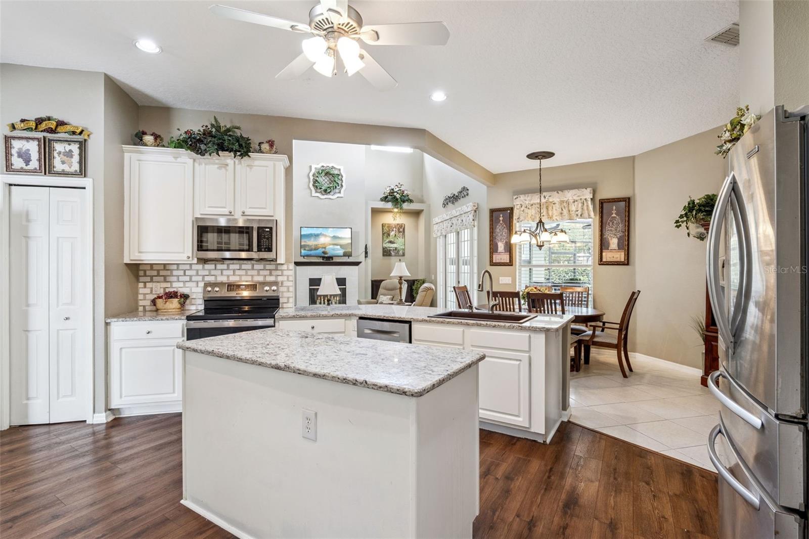 Image 7 of 43 For 12002 Shadowbrook Lane