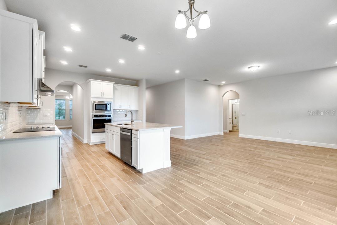 Image 13 of 48 For 11229 Hollow Bay Drive