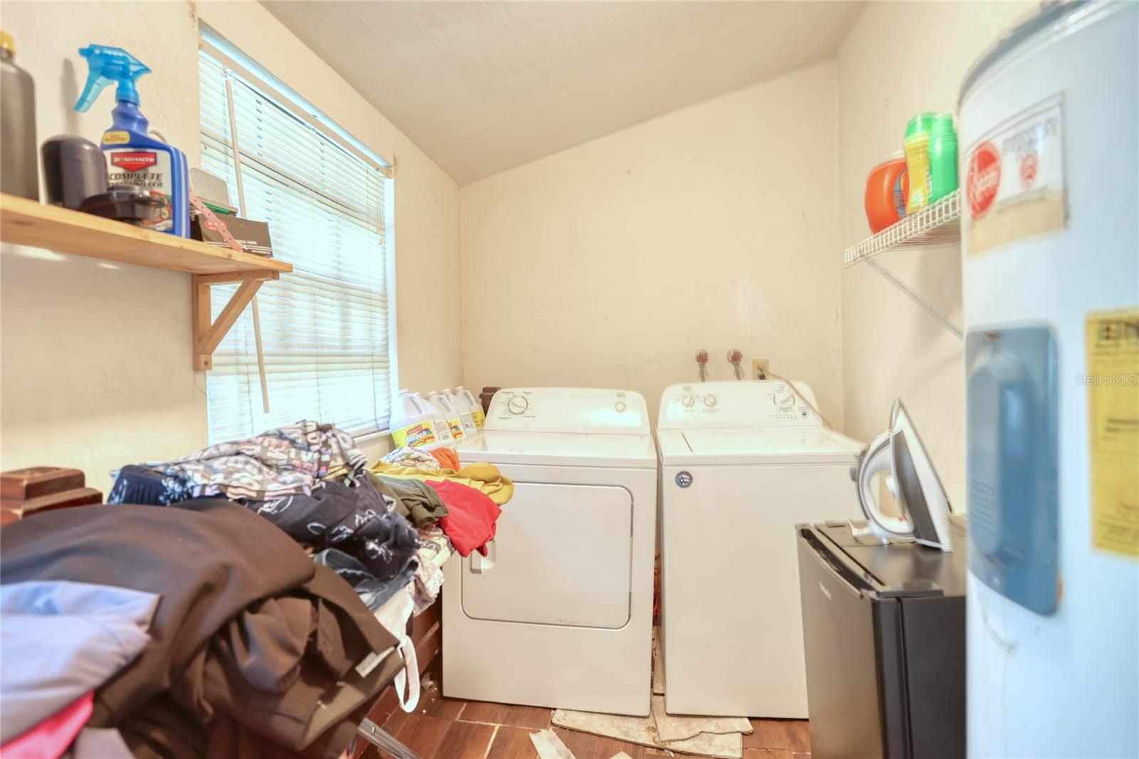 Image 10 of 18 For 538 Loomis Avenue