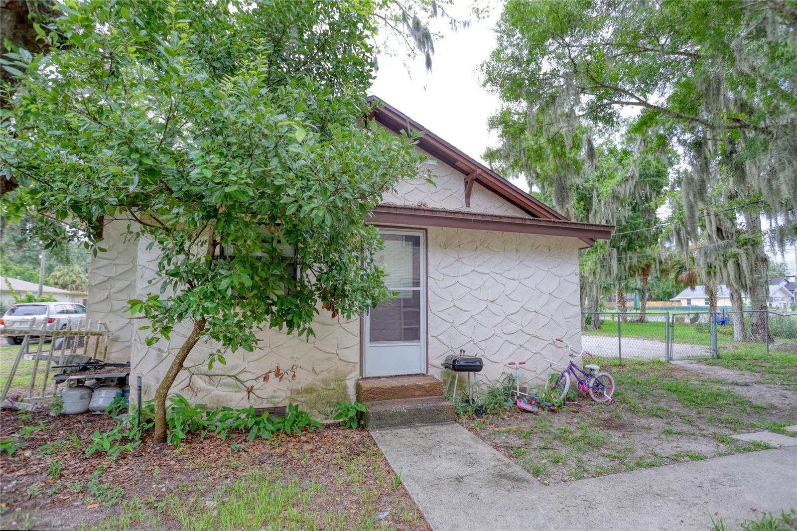 Image 11 of 18 For 538 Loomis Avenue