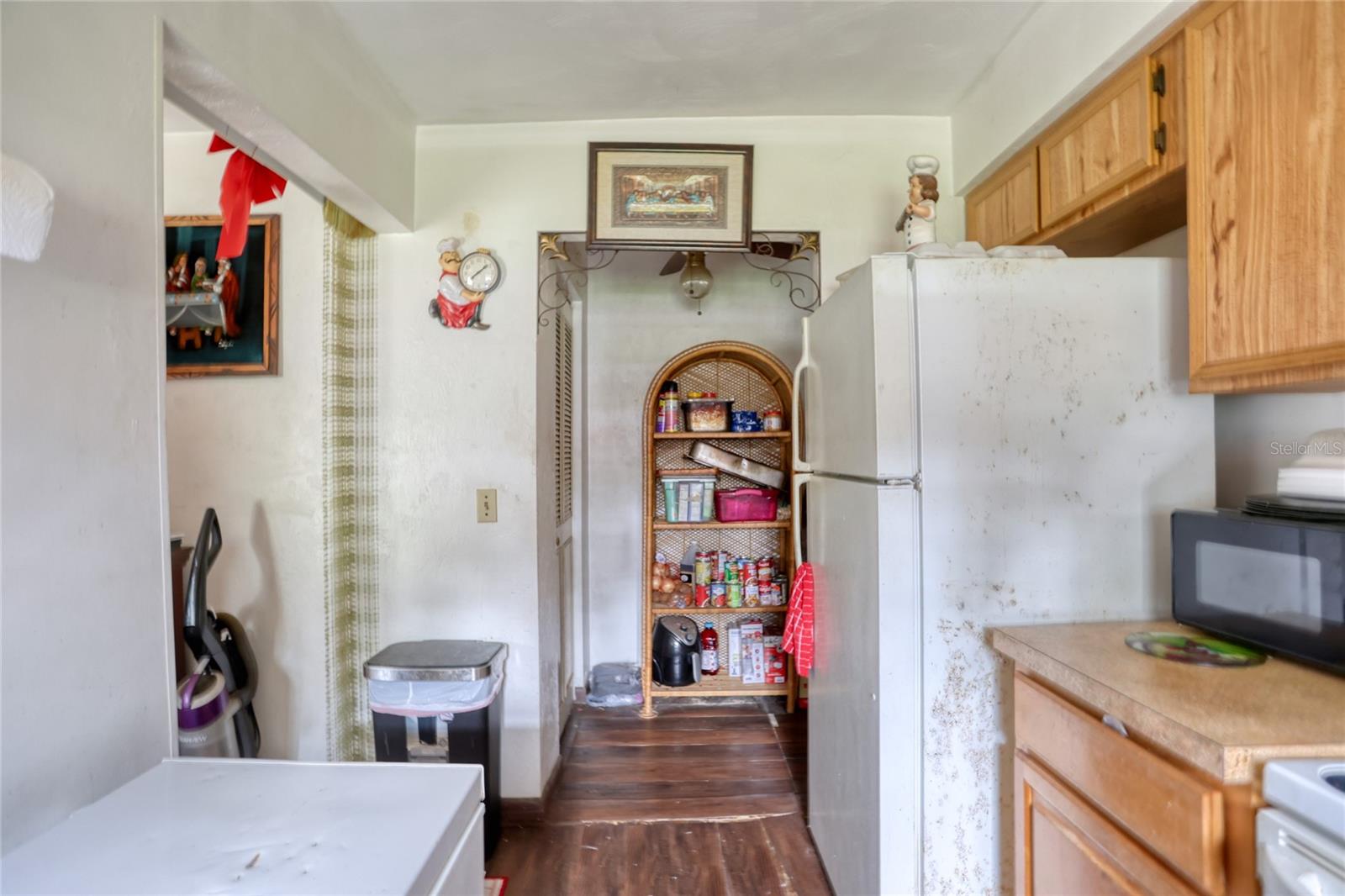 Image 7 of 18 For 538 Loomis Avenue