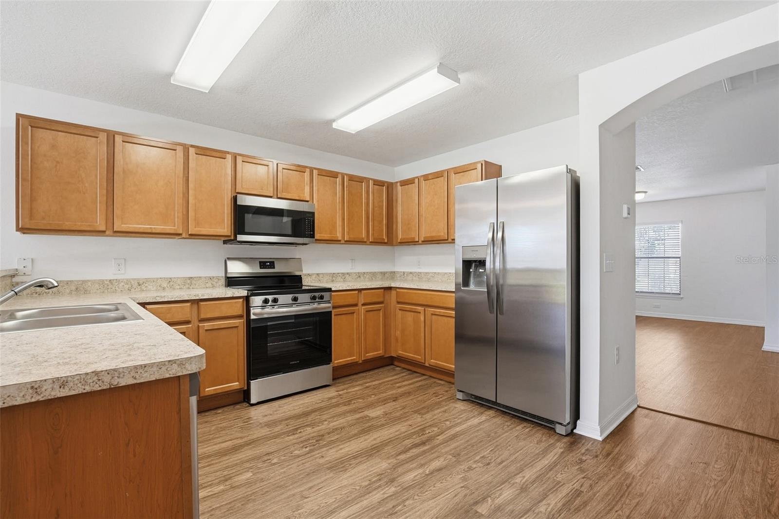 Image 20 of 39 For 733 Chatham Walk Drive