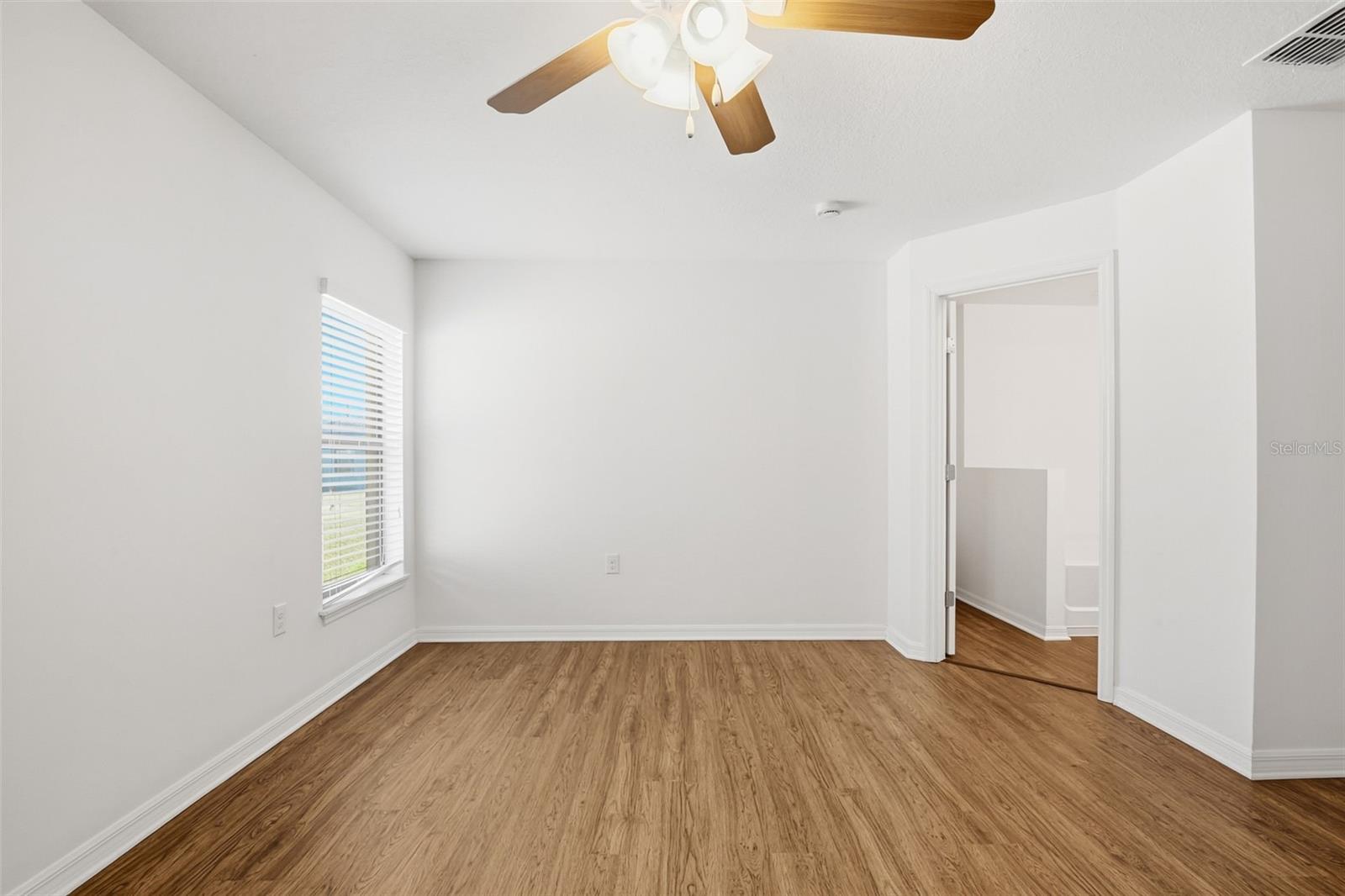 Image 29 of 39 For 733 Chatham Walk Drive