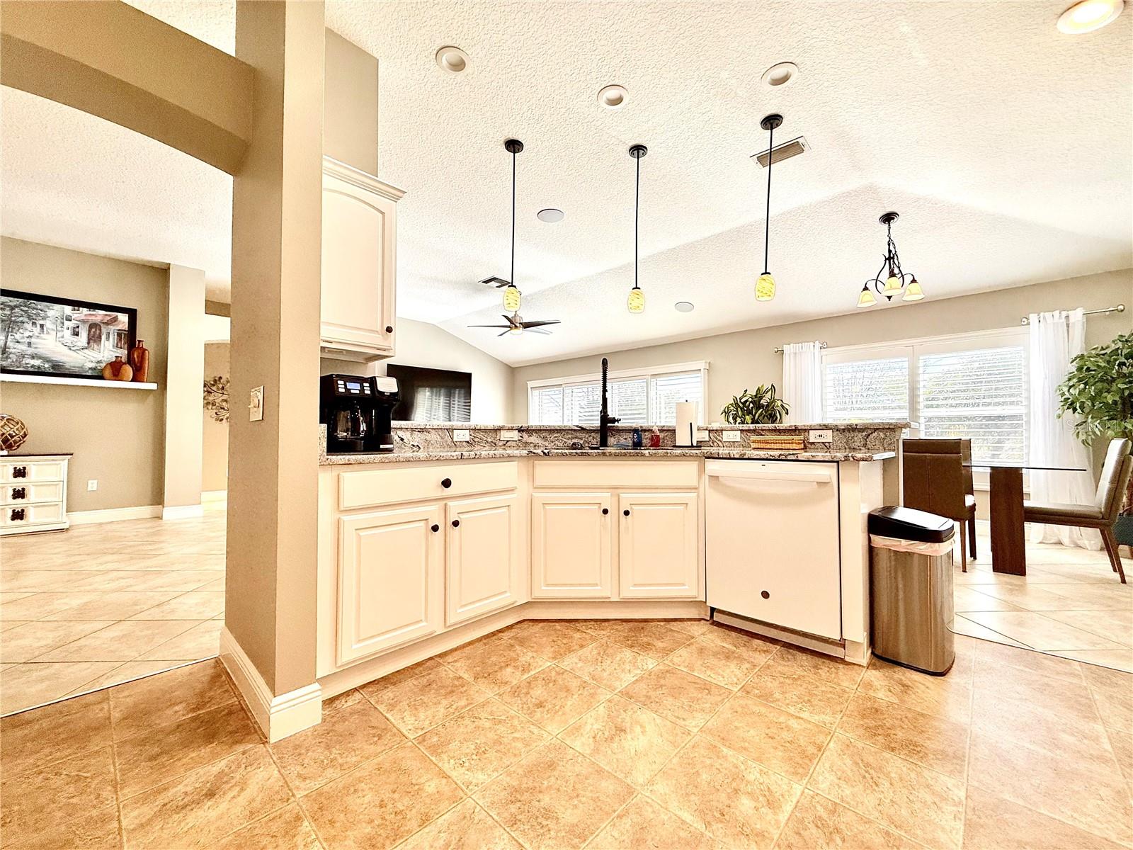 Image 17 of 60 For 3088 Berwyn Way