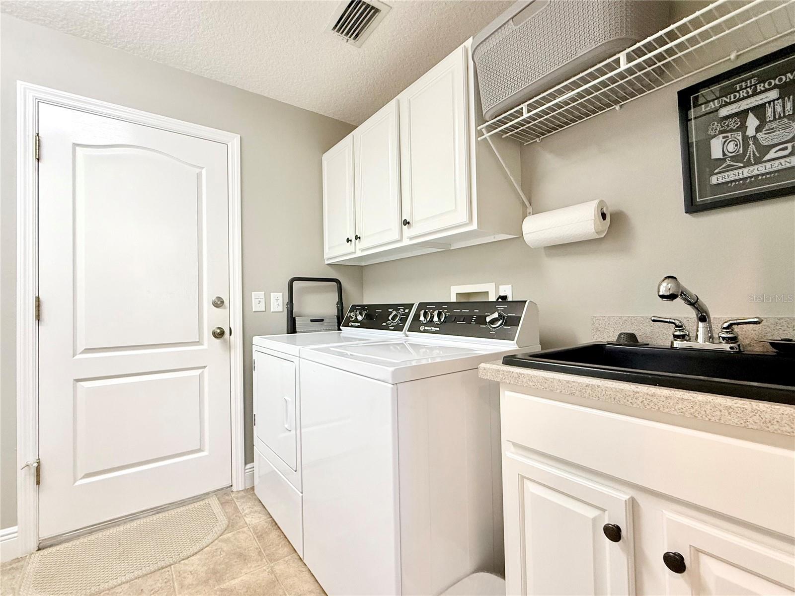 Image 19 of 60 For 3088 Berwyn Way