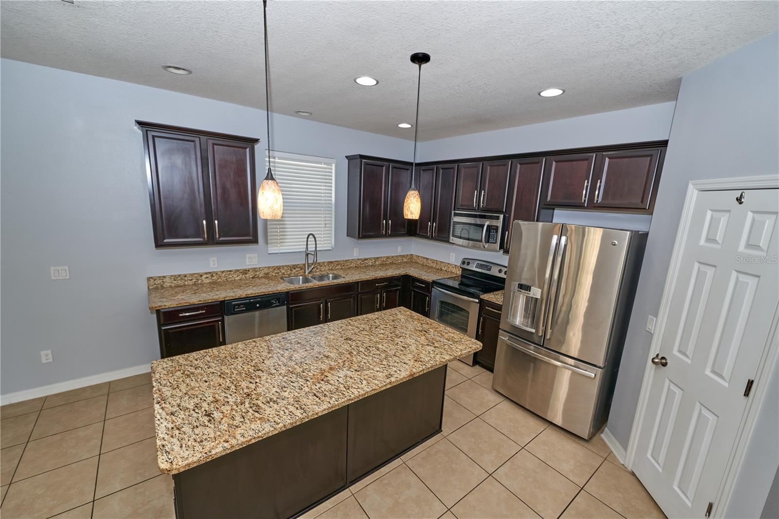 Image 22 of 47 For 2535 Hunley Loop